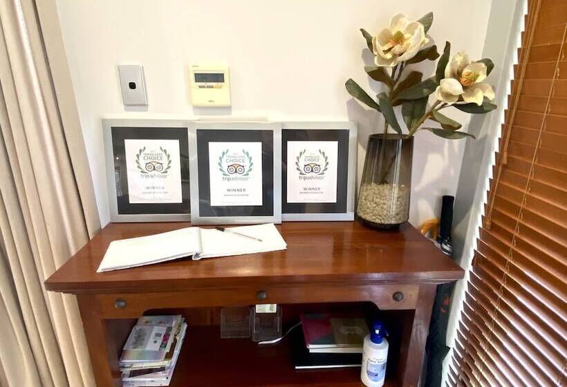 Baudins Of Busselton Bed And Breakfast   Adults Only