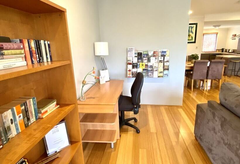 Baudins Of Busselton Bed And Breakfast   Adults Only