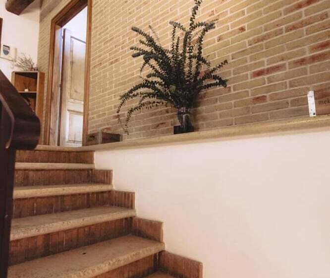 تختخواب و صبحانه Al Palazzetto