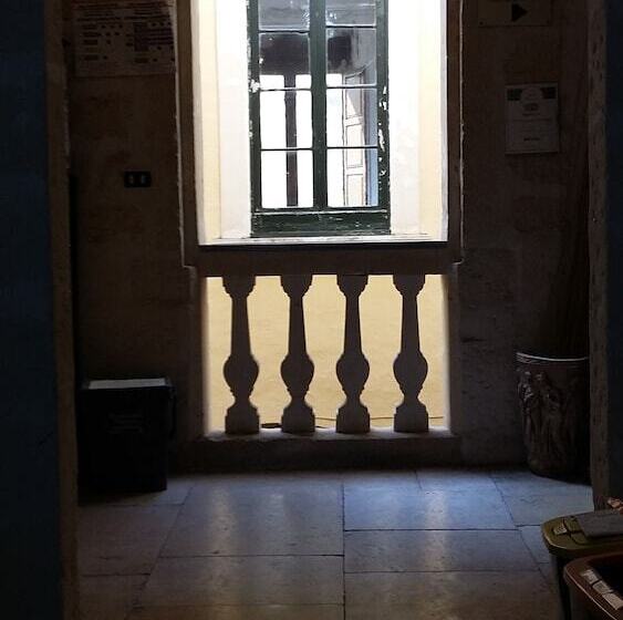 تختخواب و صبحانه Azzurretta Guest House