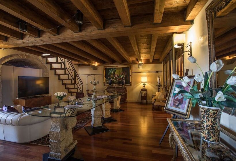 مبيت وإفطار Castello Castriota Scanderbeg