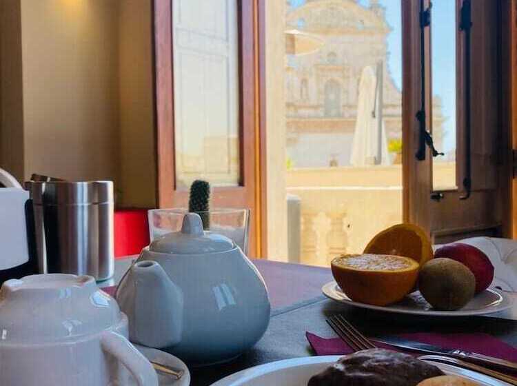 مبيت وإفطار Castello Castriota Scanderbeg