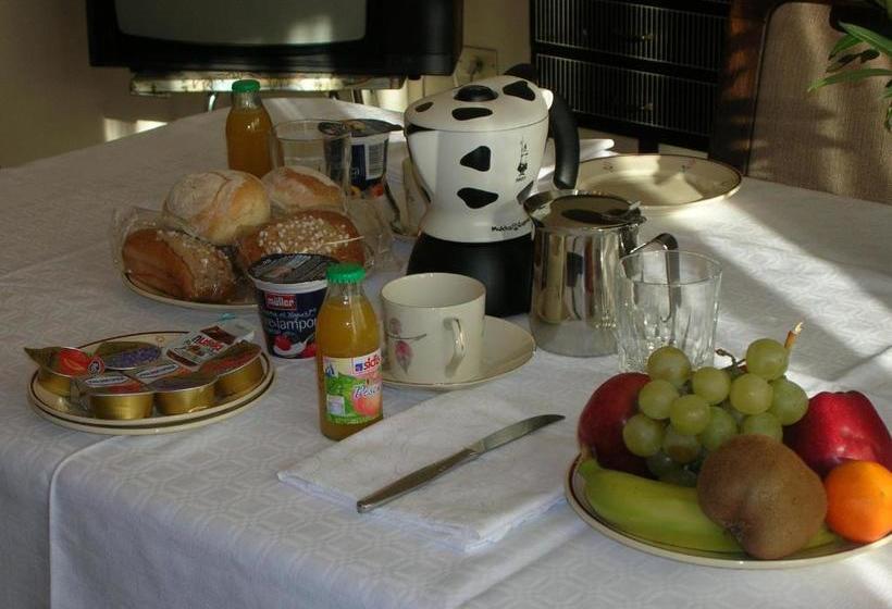 Bed And Breakfast Groane