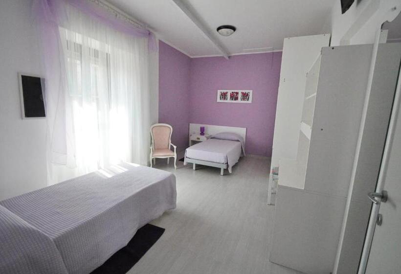 住宿加早餐  La Casa Dei Fiori