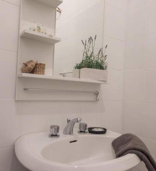 住宿加早餐  Matinèe