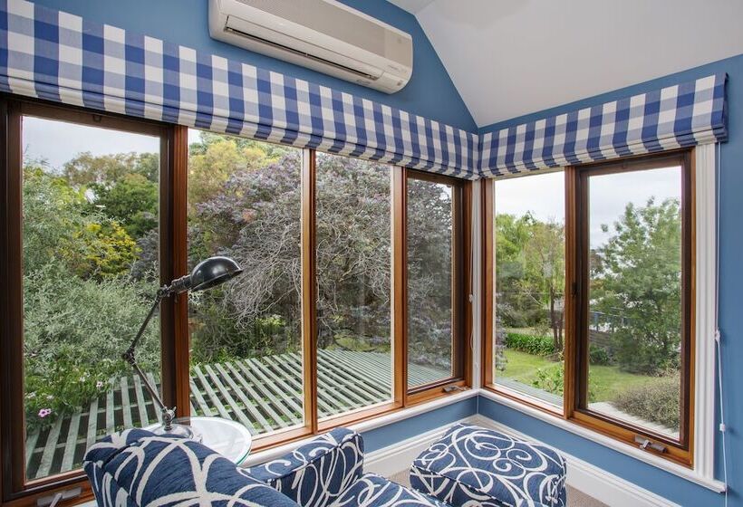 צימר Oak Tree Lodge