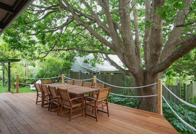 צימר Oak Tree Lodge