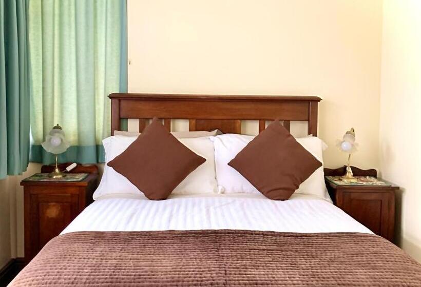 Bed and Breakfast Orana House