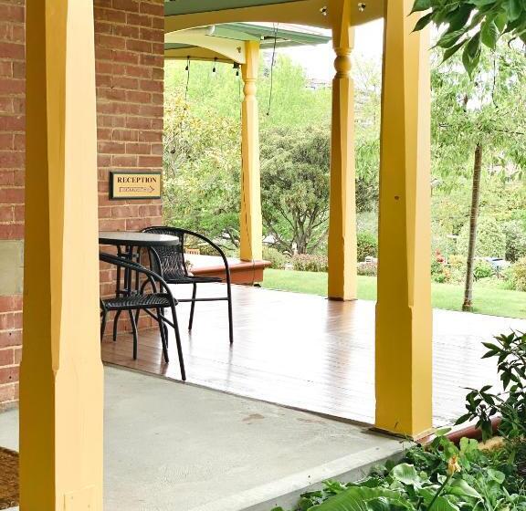 Bed and Breakfast Orana House