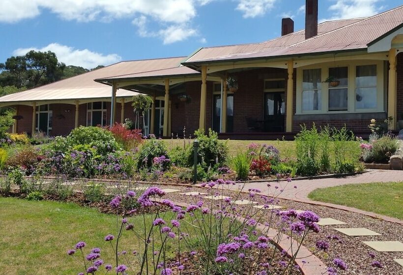 Bed and Breakfast Orana House