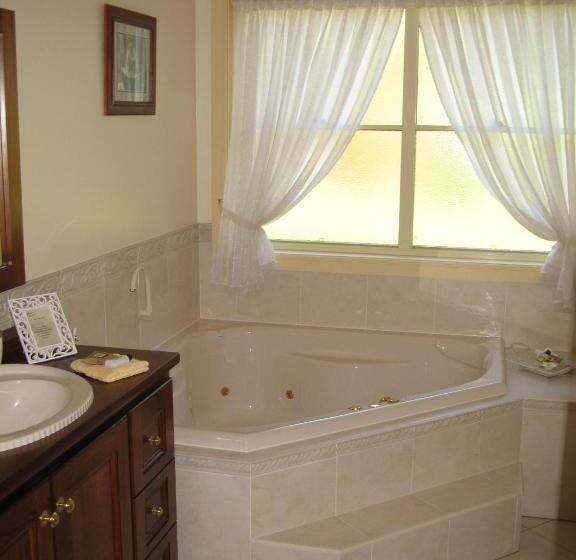 مبيت وإفطار Pericoe Retreat