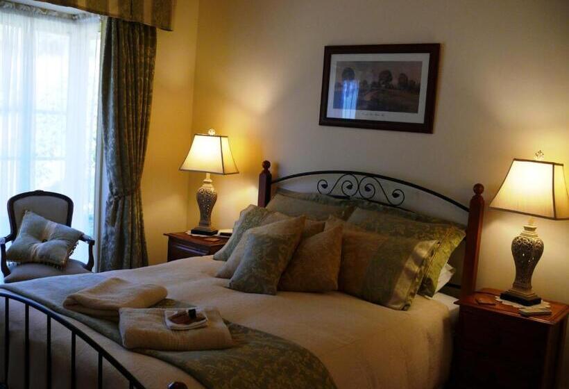 تختخواب و صبحانه Pericoe Retreat