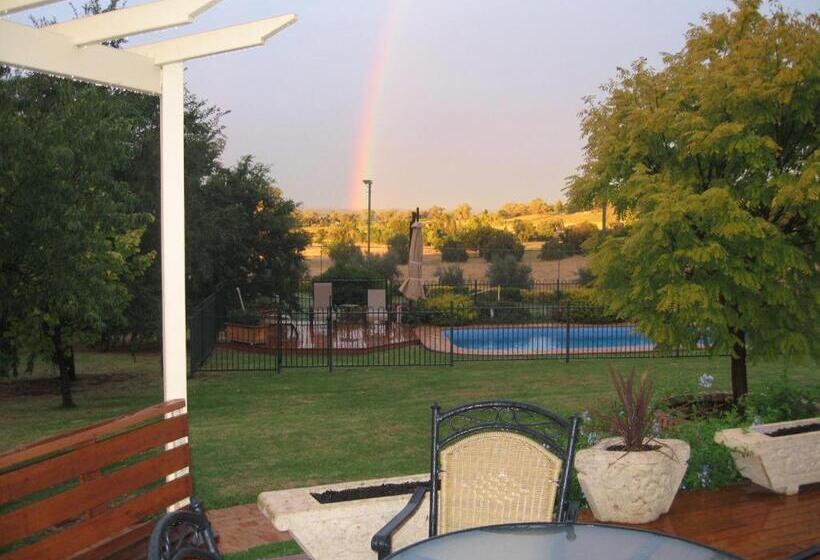 تختخواب و صبحانه Pericoe Retreat