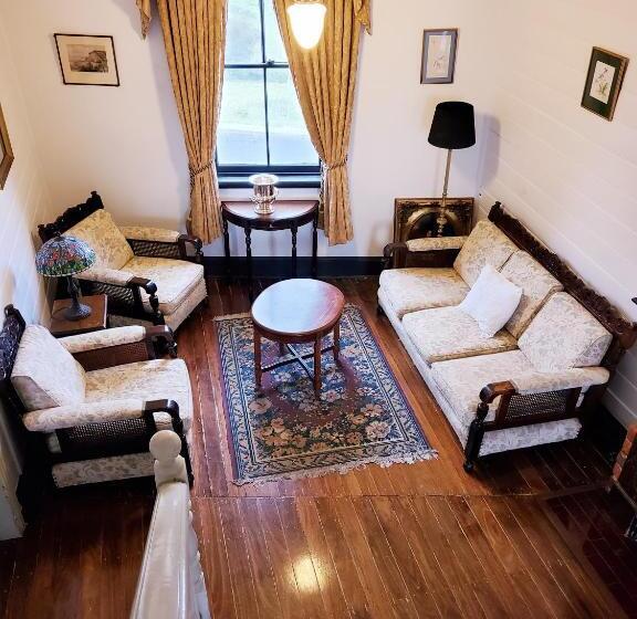 住宿加早餐  Stay At Tilba
