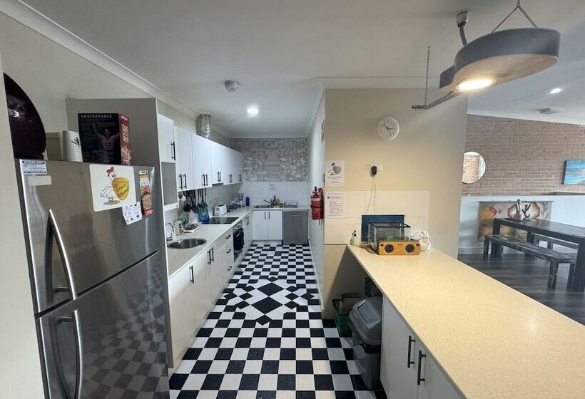 צימר The Entrance Backpackers