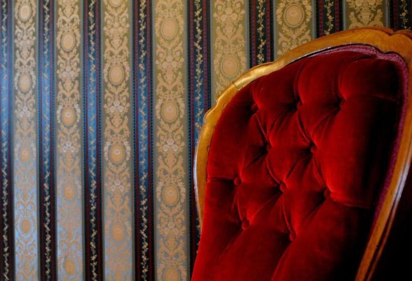 تختخواب و صبحانه Windarra On High