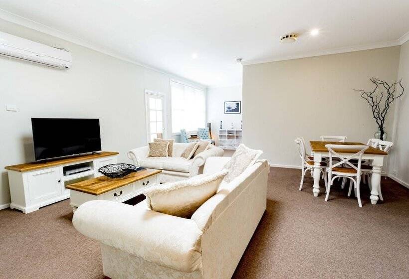 Bundanoon Country Inn Motel