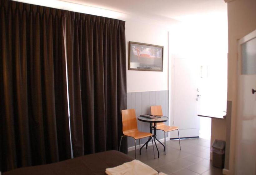 Calder Motel