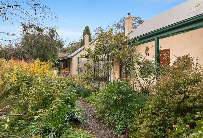 Country Pleasures Bed And Breakfast