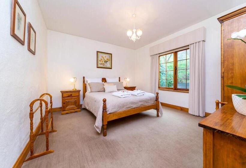 Country Pleasures Bed And Breakfast