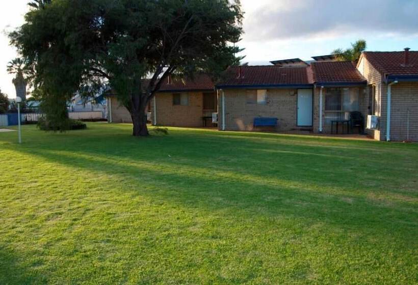 Esperance Beachfront Resort