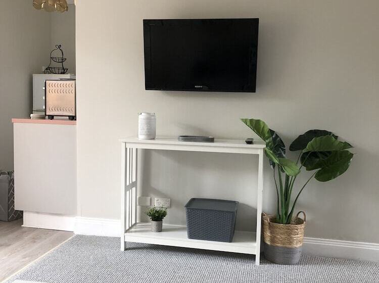 Estelle Kramer Motel