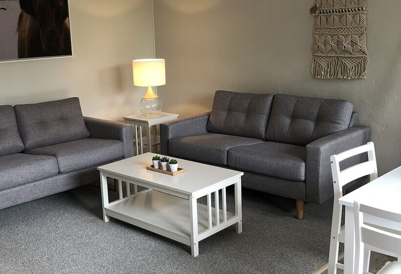 Estelle Kramer Motel