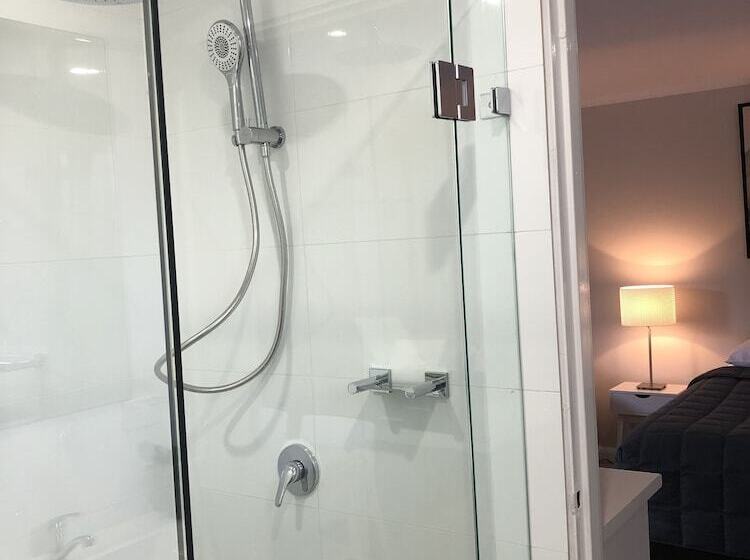 Estelle Kramer Motel