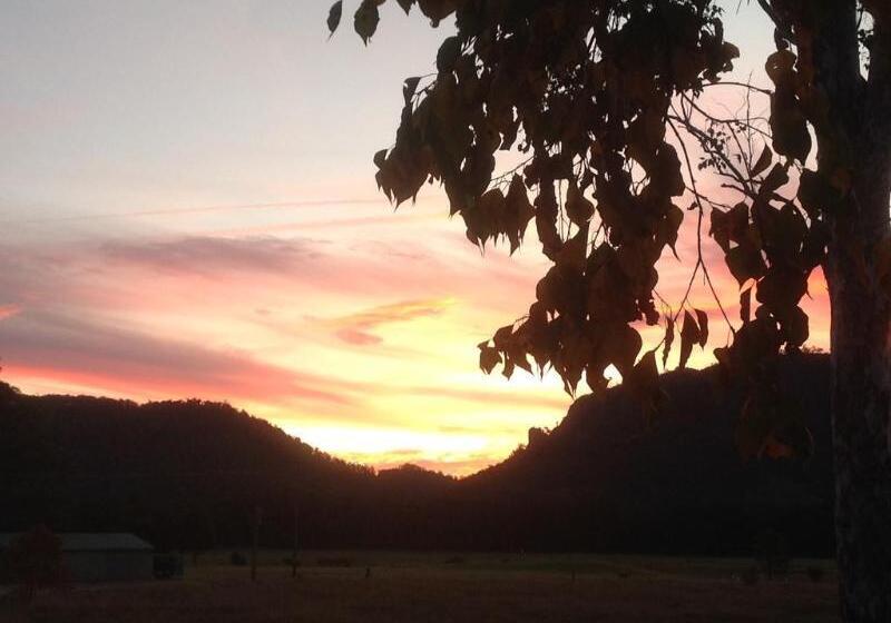 מוטל Gloucester Country Lodge