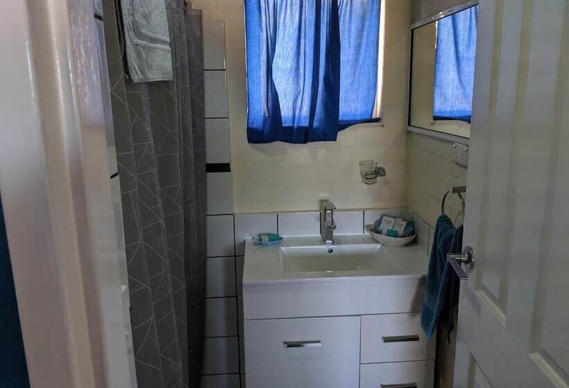 Harrington Village Motel