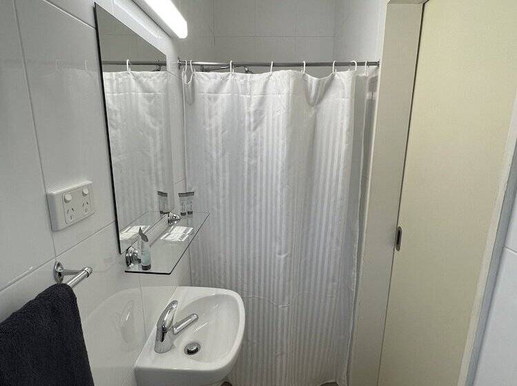 Hi Way Motel Grafton   Contactless