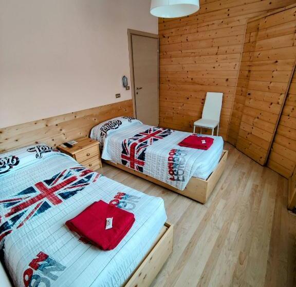 호텔 Albergo Baffo