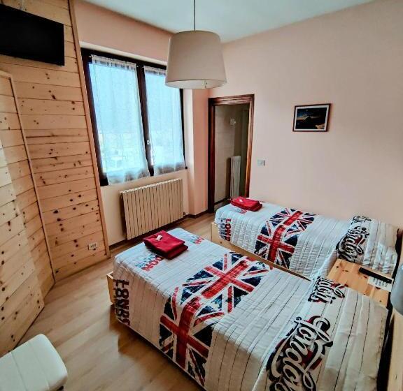 호텔 Albergo Baffo