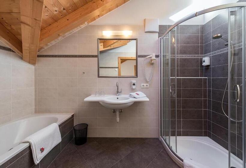 בית מלון כפרי Chalets Almdorf Haidenberg