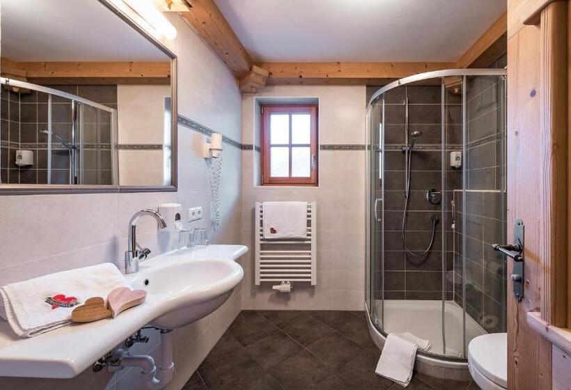 בית מלון כפרי Chalets Almdorf Haidenberg