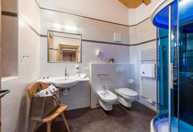 בית מלון כפרי Chalets Almdorf Haidenberg