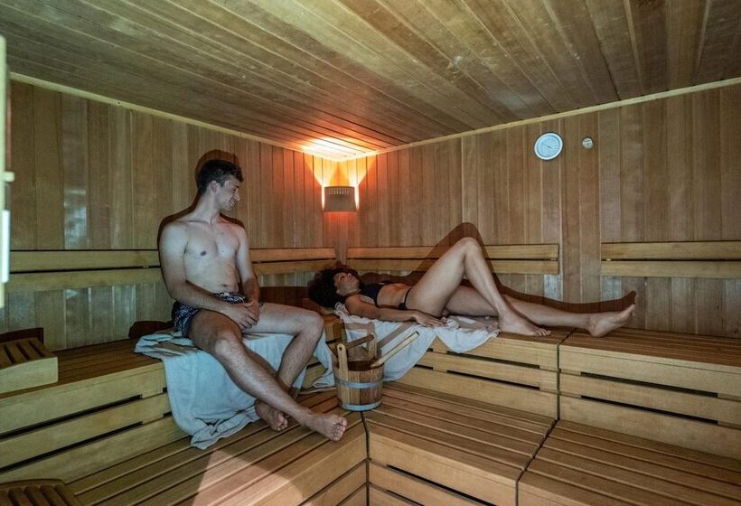 فندق Alpenrose Wellness