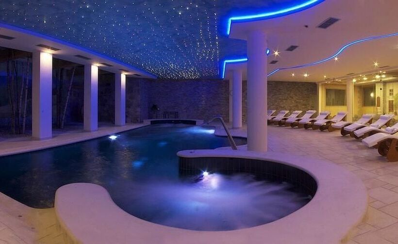 فندق Alpenrose Wellness