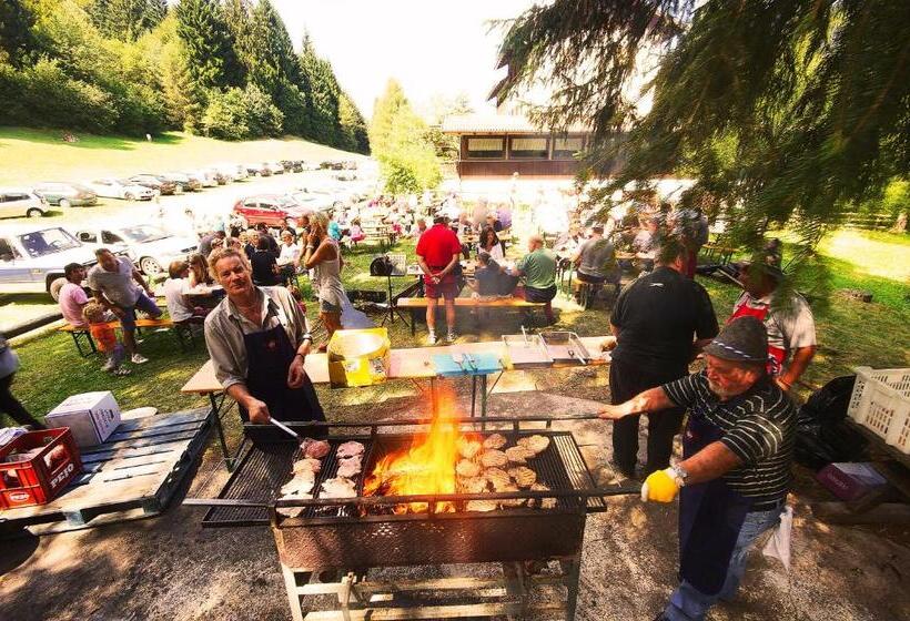 فندق Alpenrose Wellness