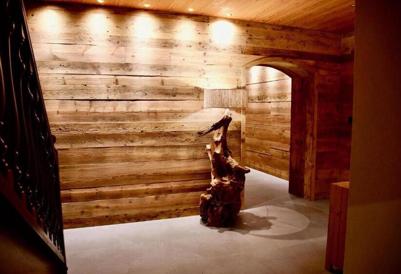 فندق Alpenrose Wellness