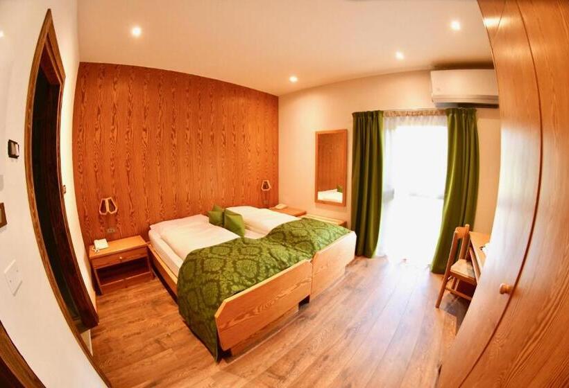 فندق Alpenrose Wellness