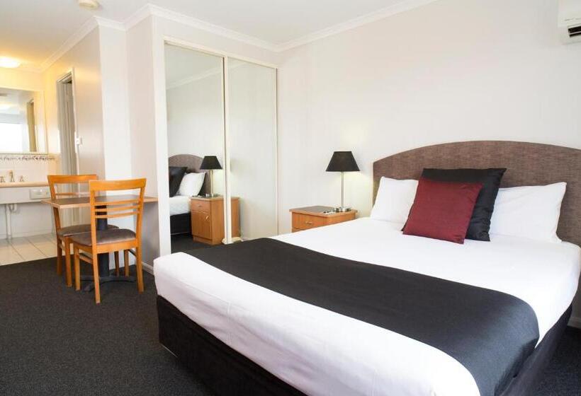 Alpha Hotel Canberra