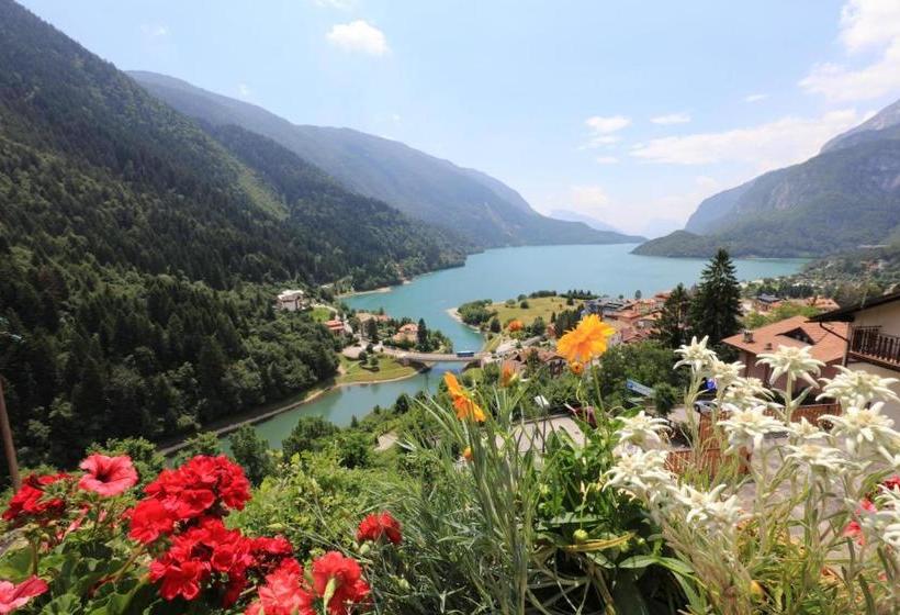 בית מלון כפרי Aurora