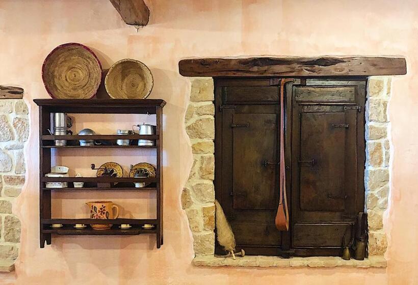 בית מלון כפרי Bia Maore