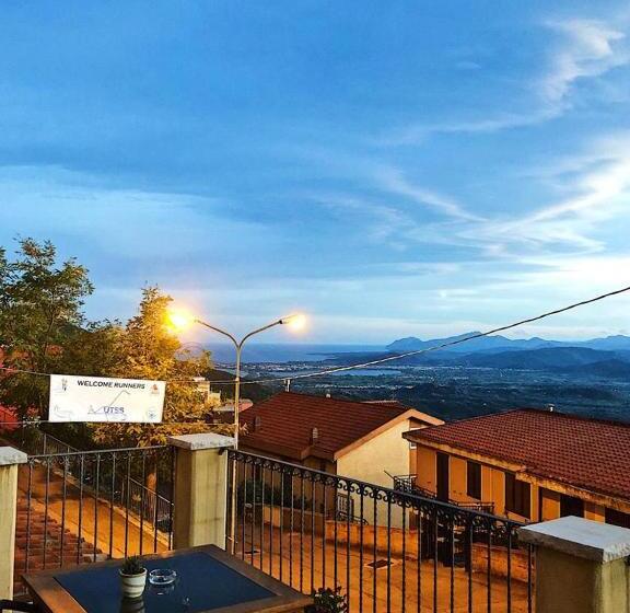 בית מלון כפרי Bia Maore