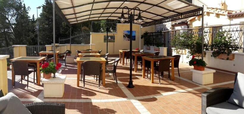 בית מלון כפרי Bia Maore