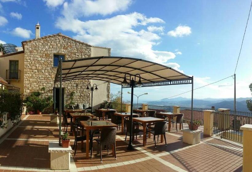 בית מלון כפרי Bia Maore