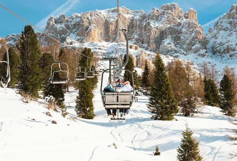 בית מלון כפרי Castel Latemar