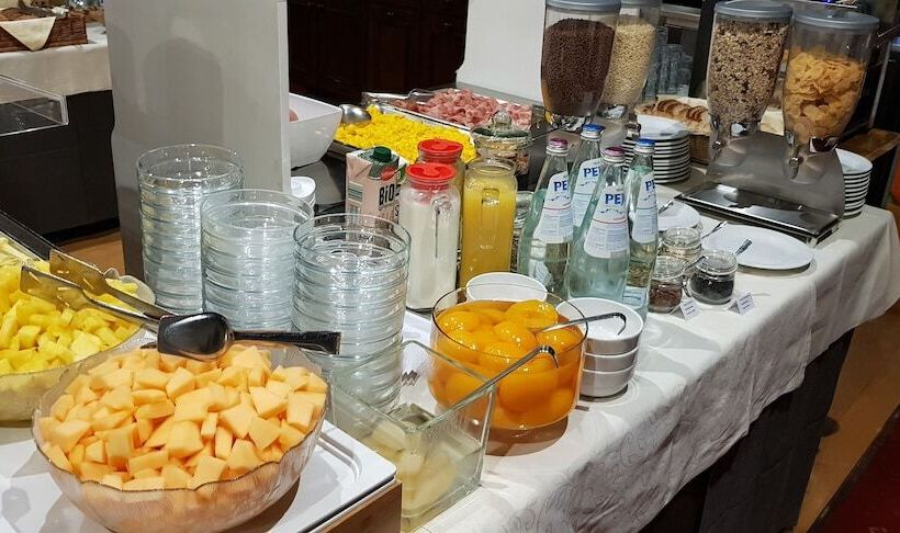 בית מלון כפרי Castel Latemar