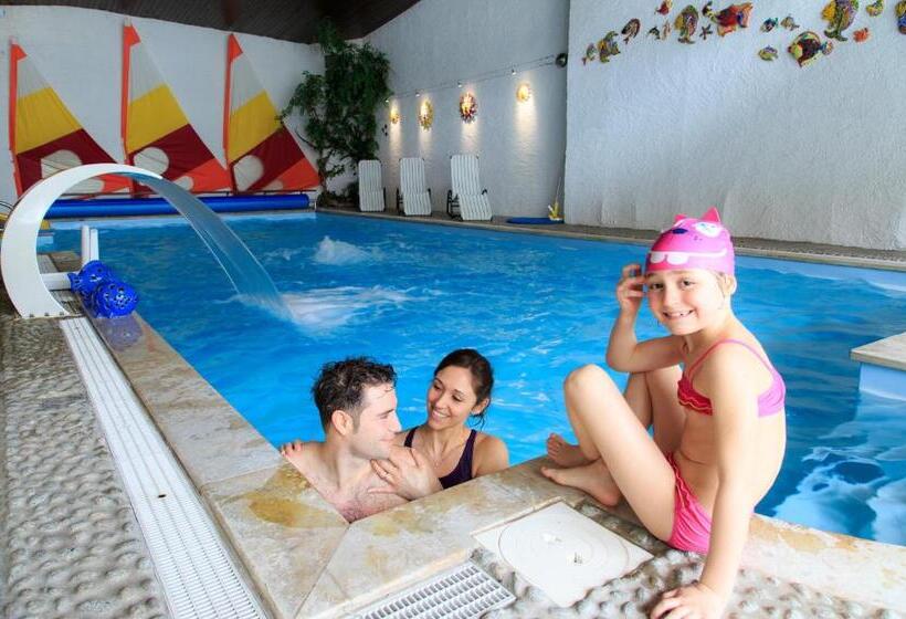 호텔 Cavallino Bianco   Weisses Roessl